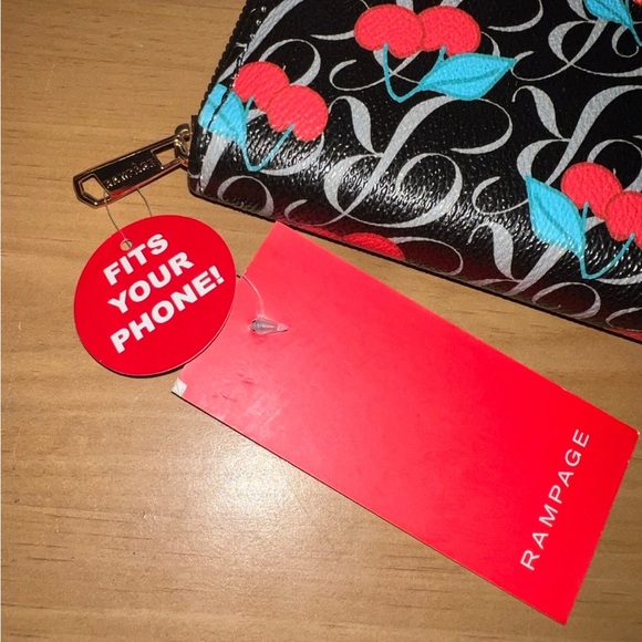 Cherry Rampage Wallet - Picture 4 of 4